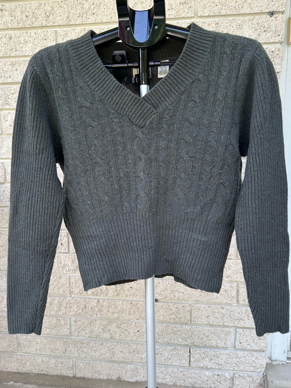 V-Neck Cable Knit Women's Sweater - Dark Green